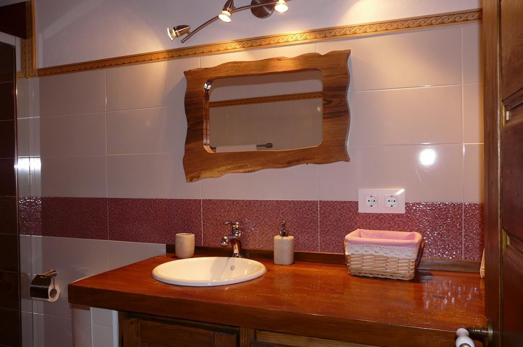 Apartamentos La Condesa Valmeo Værelse billede
