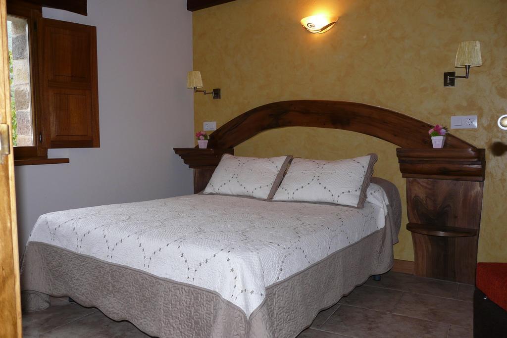 Apartamentos La Condesa Valmeo Eksteriør billede