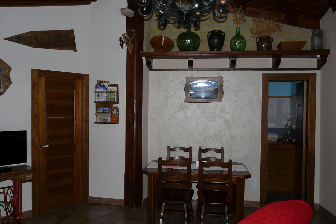 Apartamentos La Condesa Valmeo Eksteriør billede