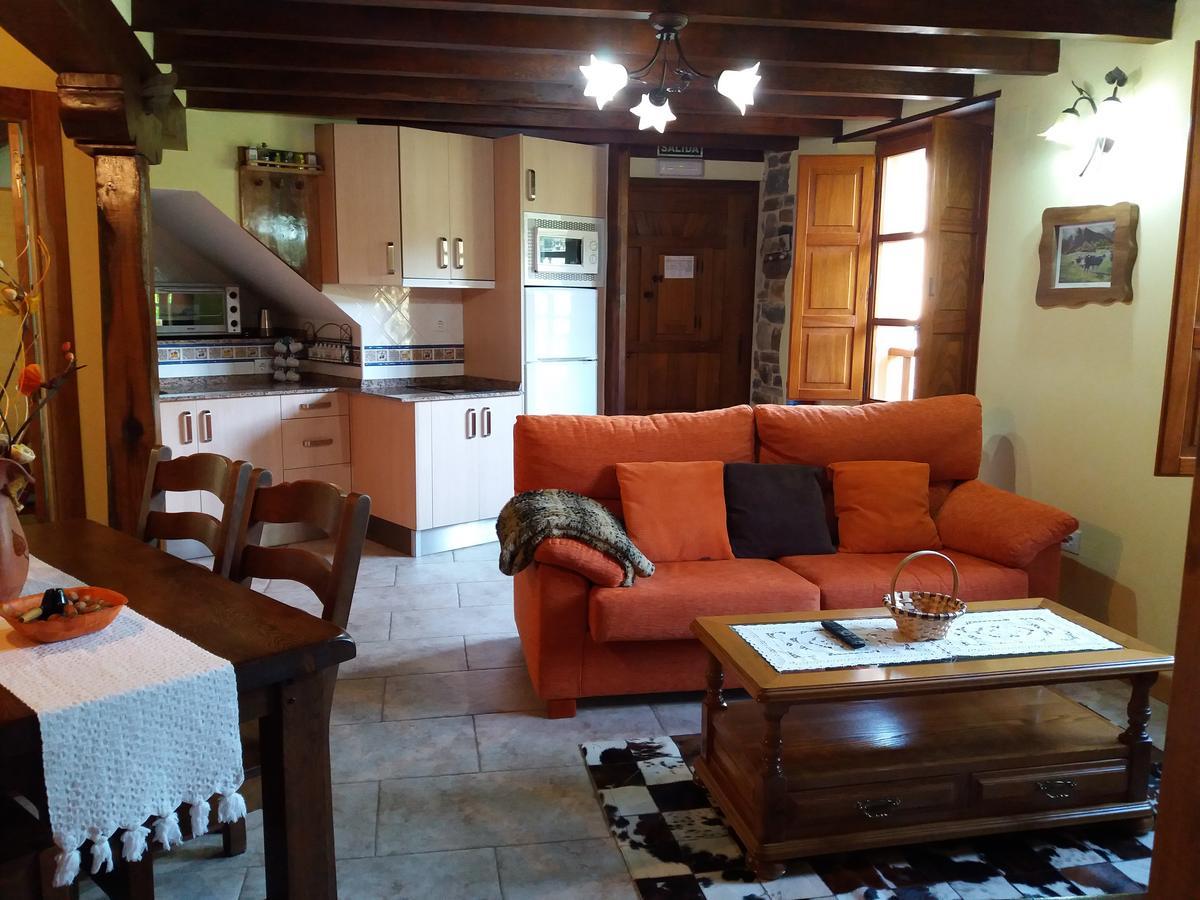 Apartamentos La Condesa Valmeo Eksteriør billede