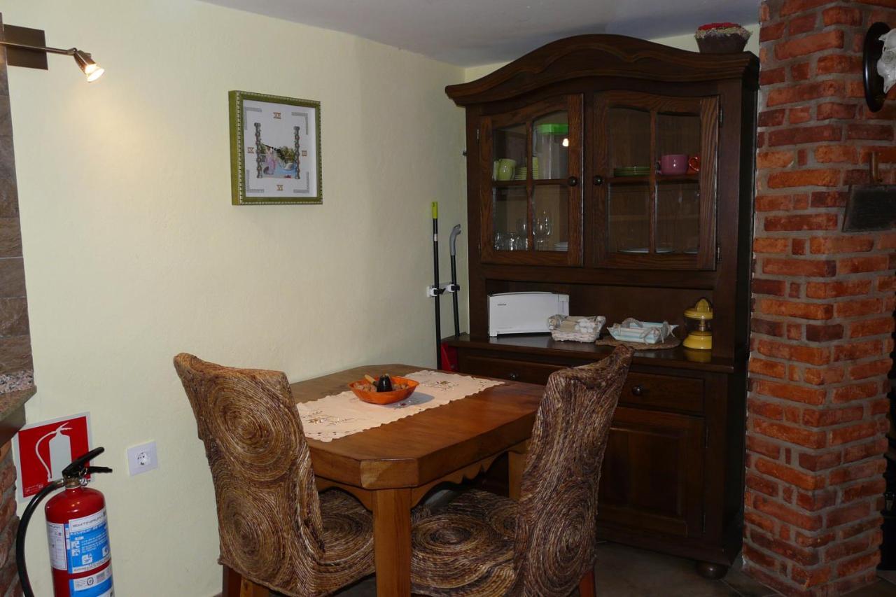 Apartamentos La Condesa Valmeo Eksteriør billede