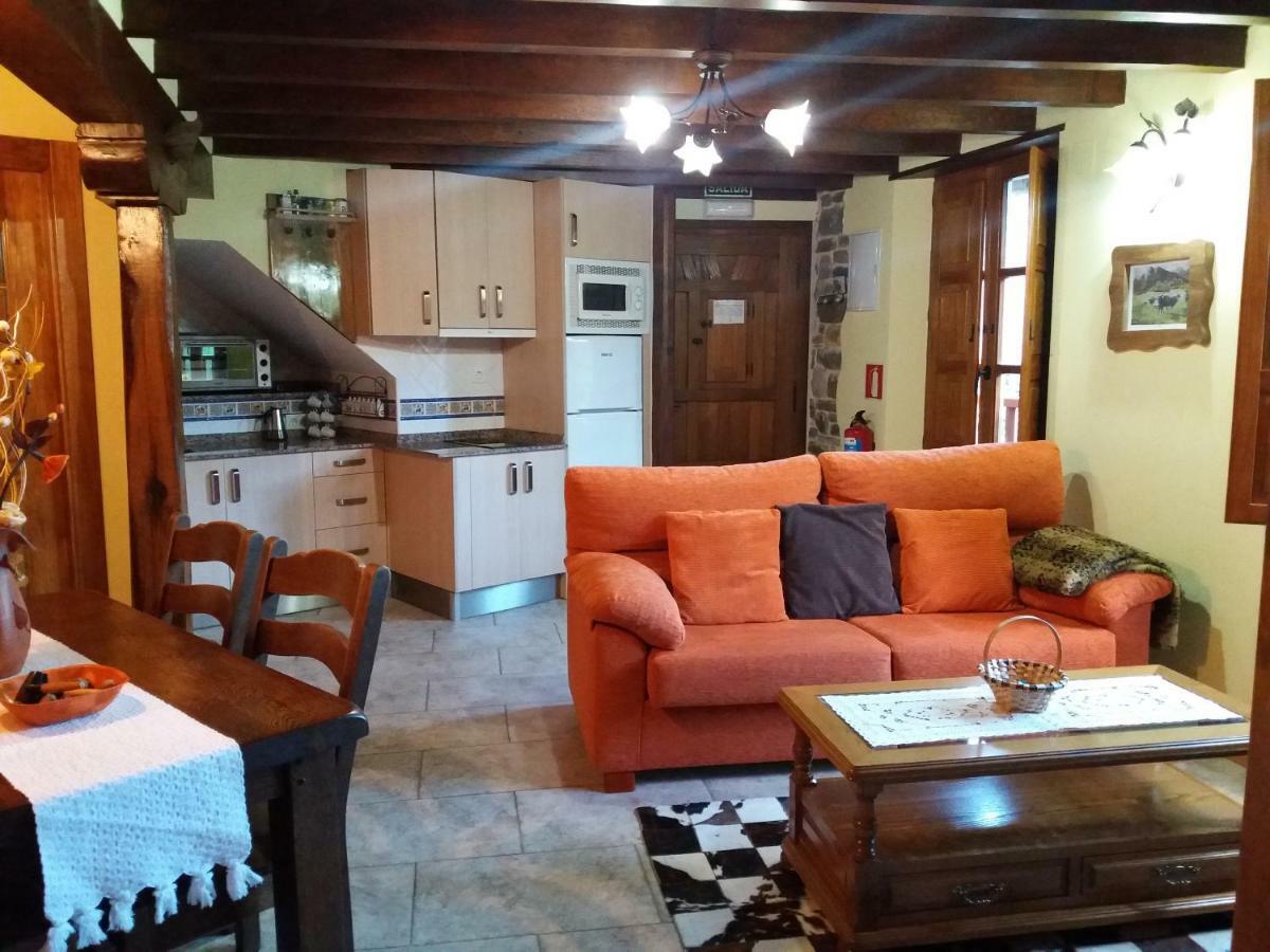 Apartamentos La Condesa Valmeo Eksteriør billede